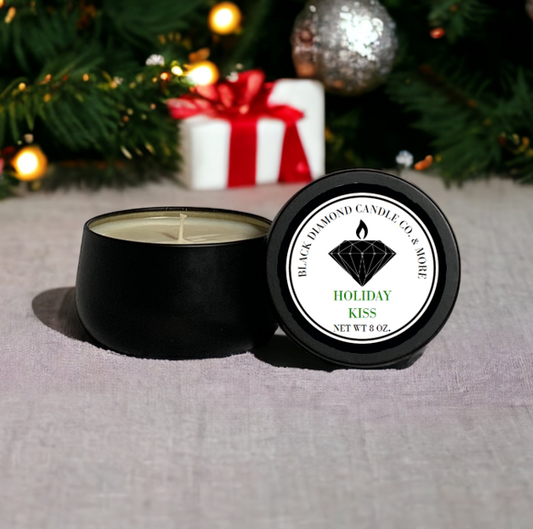 HOLIDAY KISS CANDLE