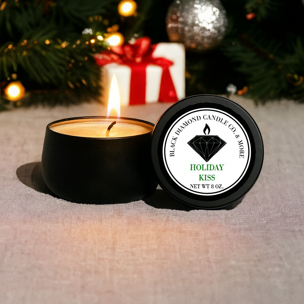 HOLIDAY KISS CANDLE